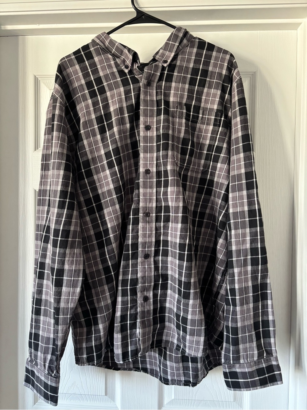 Men's Black and Gray Plaid Button-Up Shirt